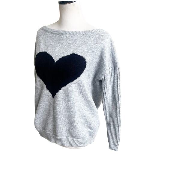 Boutique Heart Pullover Sweater Size XL Black Gray Scoop Neck Cabin Fall Comfy - Picture 6 of 10